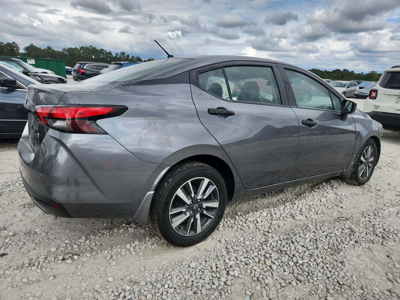 2024 NISSAN VERSA