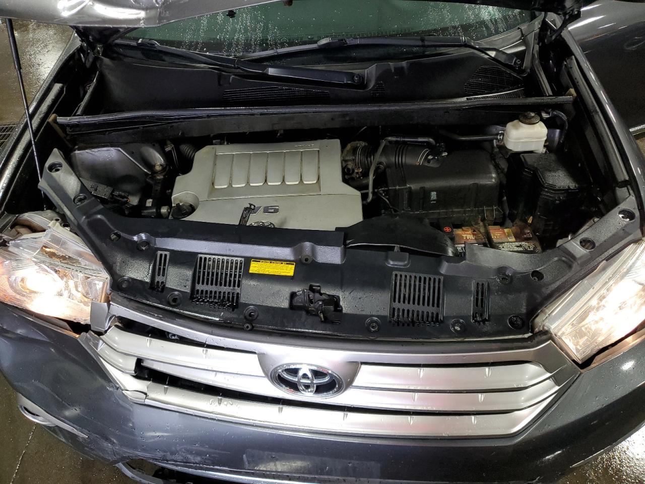 2013 TOYOTA HIGHLANDER