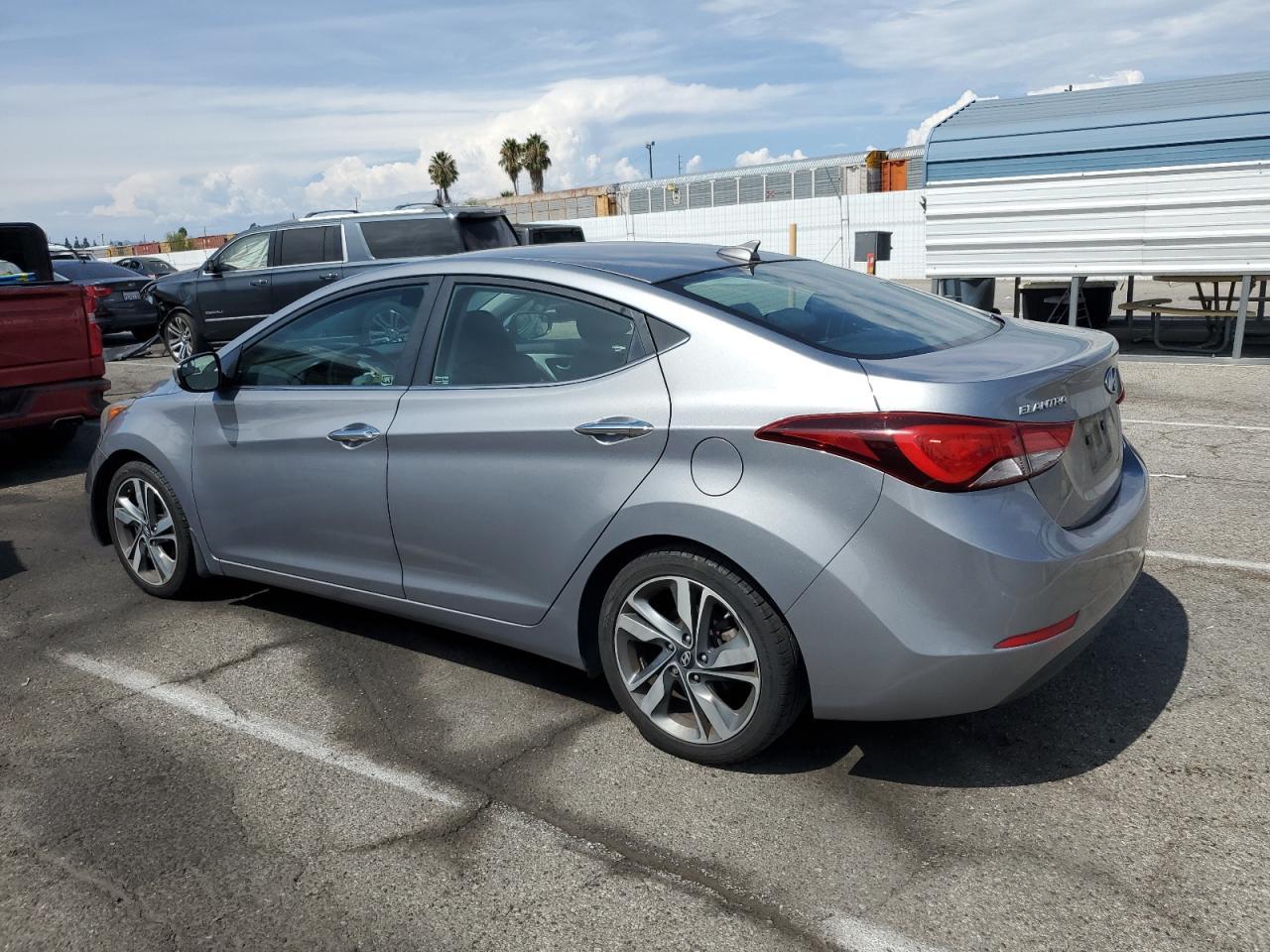 2015 HYUNDAI ELANTRA
