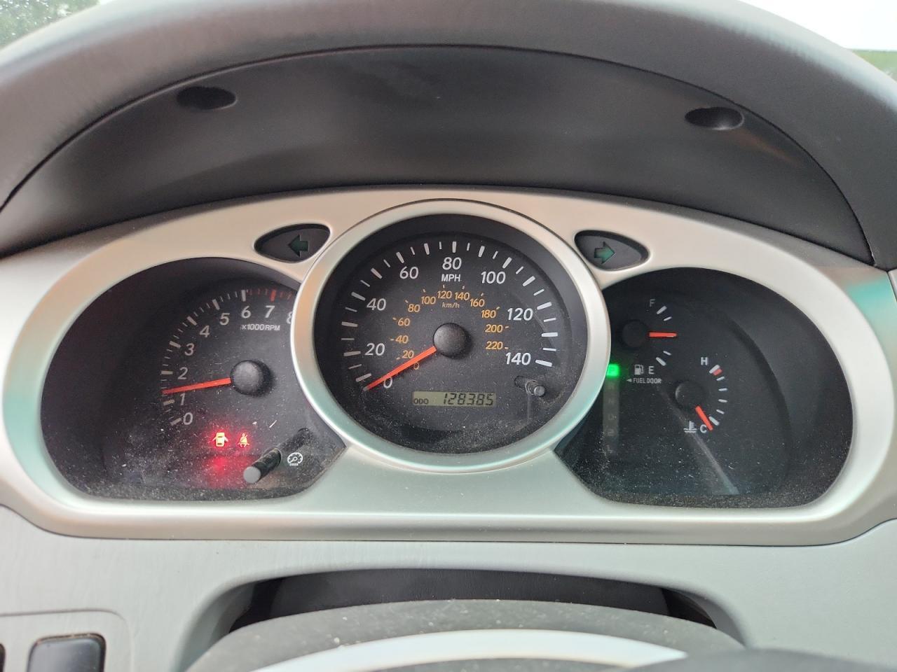 2005 TOYOTA HIGHLANDER