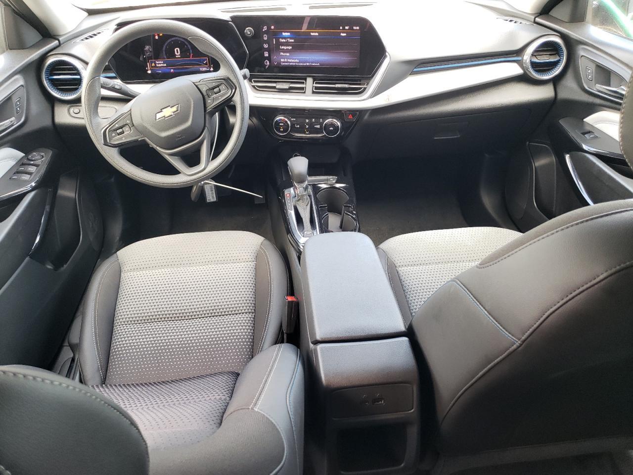 2025 CHEVROLET TRAX