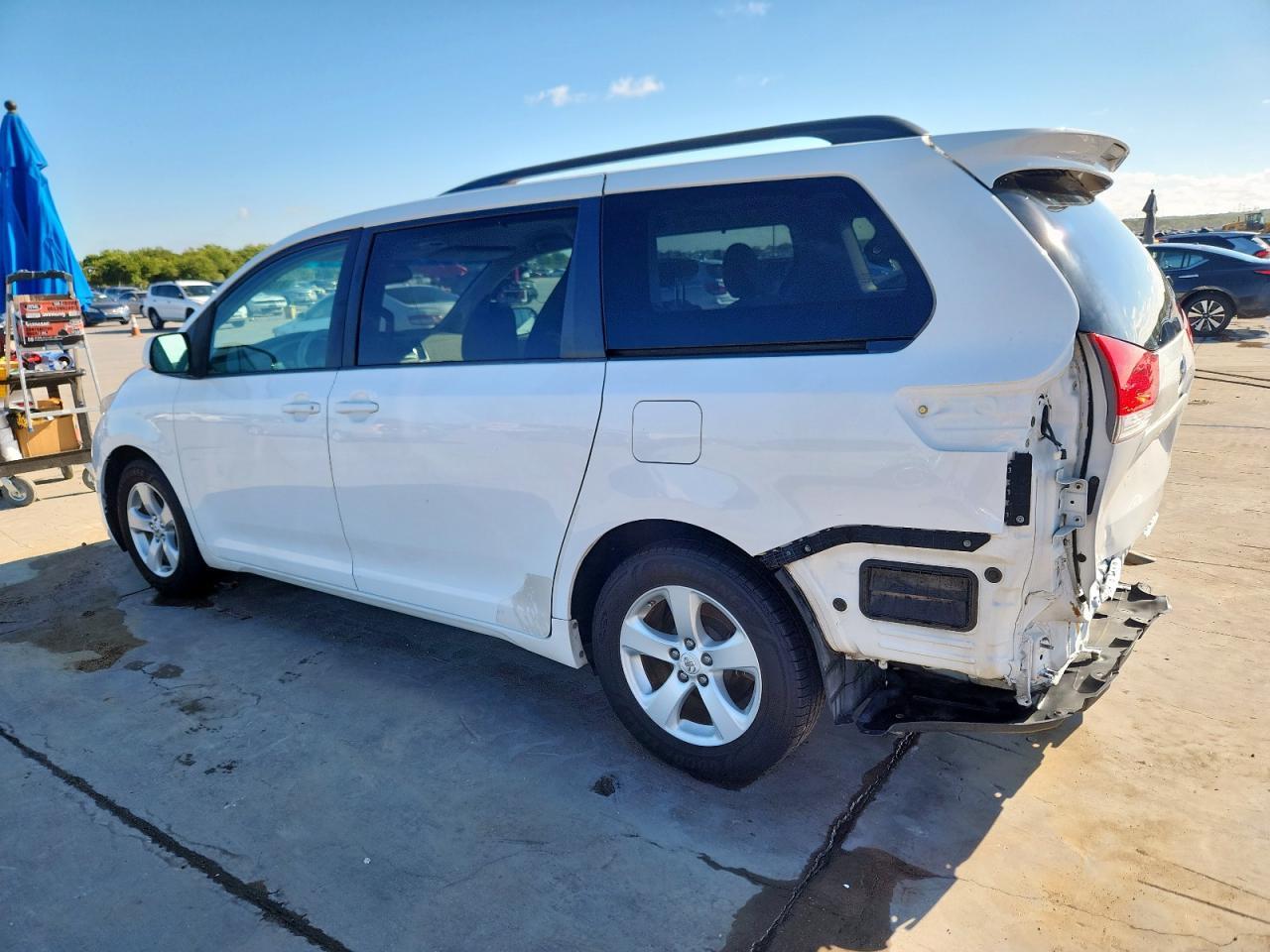 2012 TOYOTA SIENNA