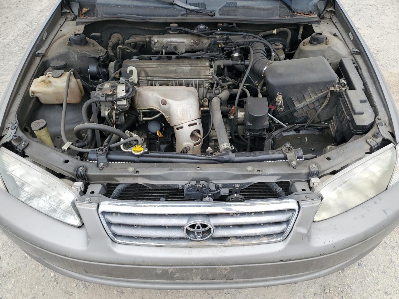 2001 TOYOTA CAMRY