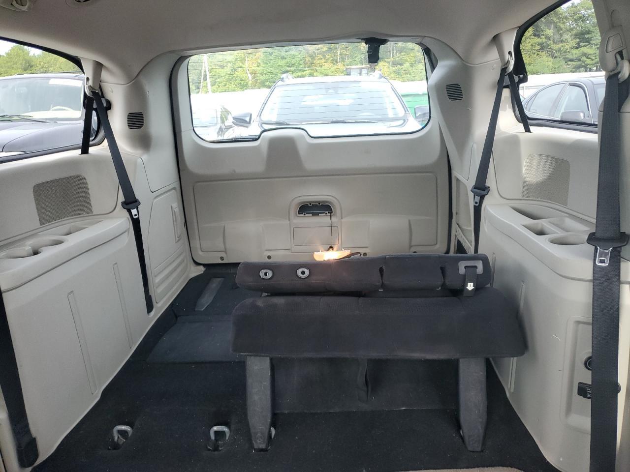 2011 CHRYSLER Town & Country
