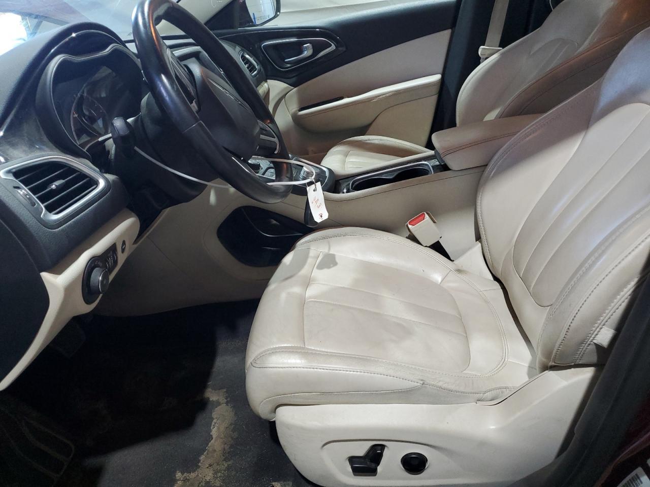 2016 CHRYSLER 200