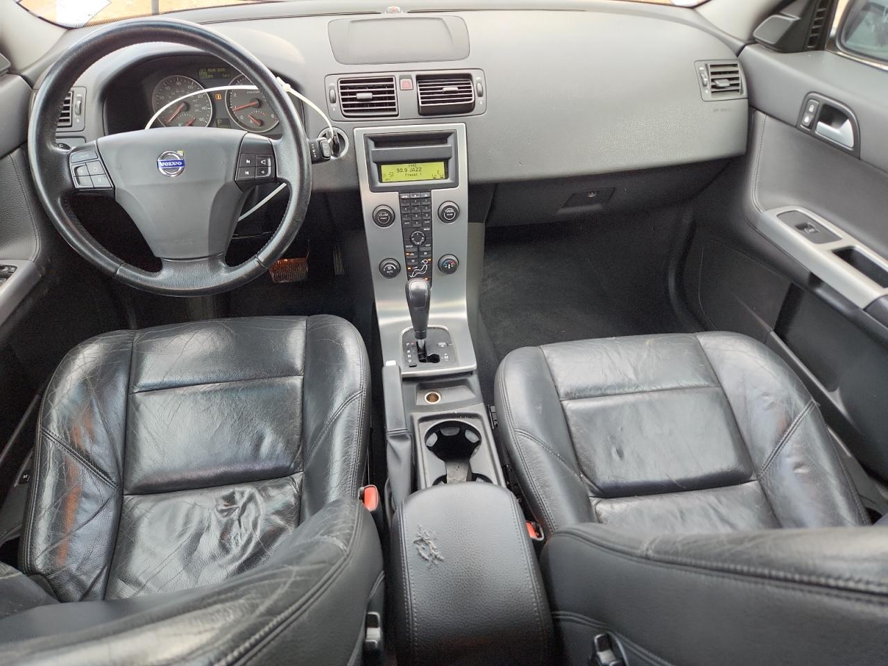 2006 VOLVO V50