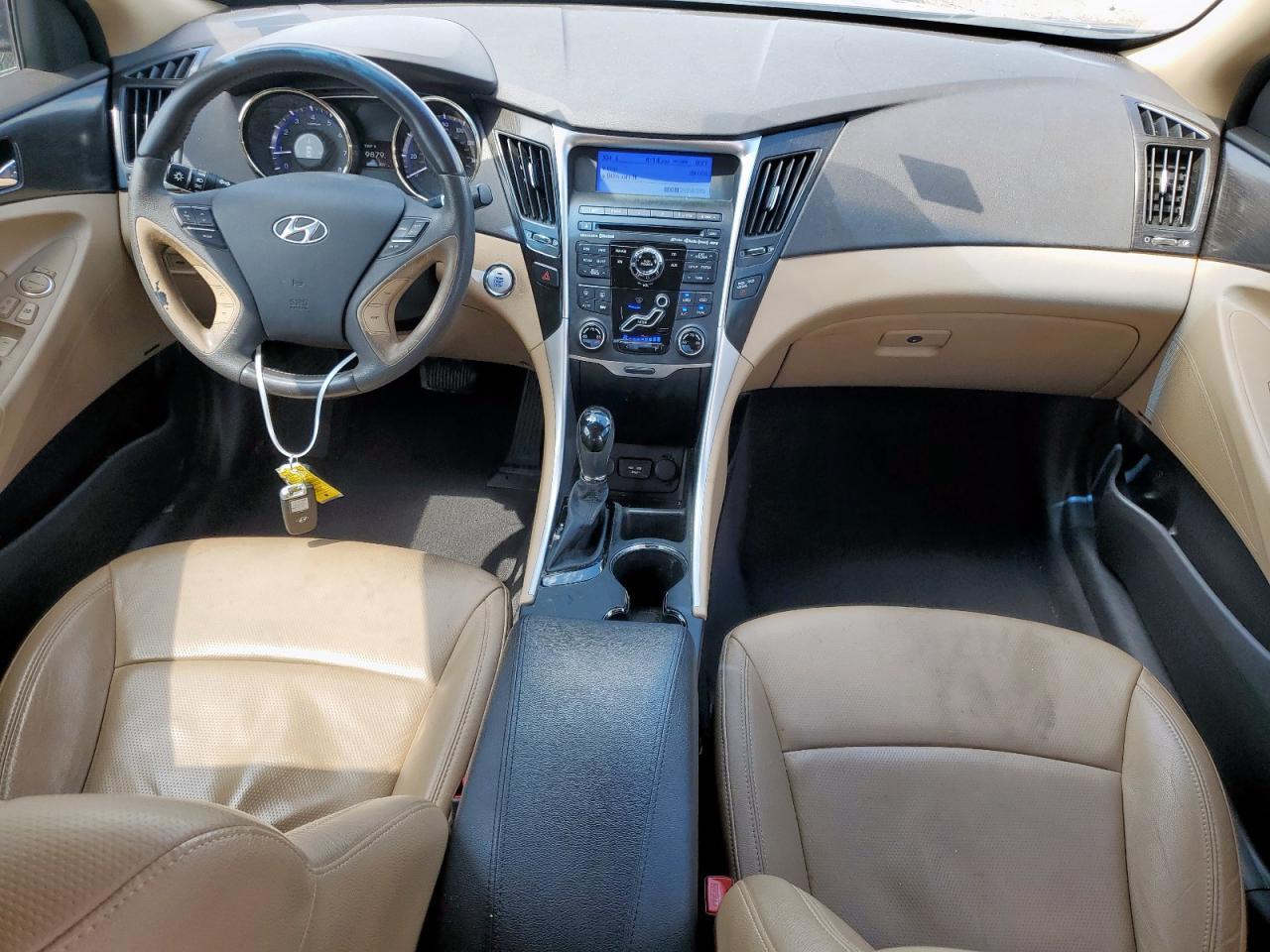 2011 HYUNDAI SONATA