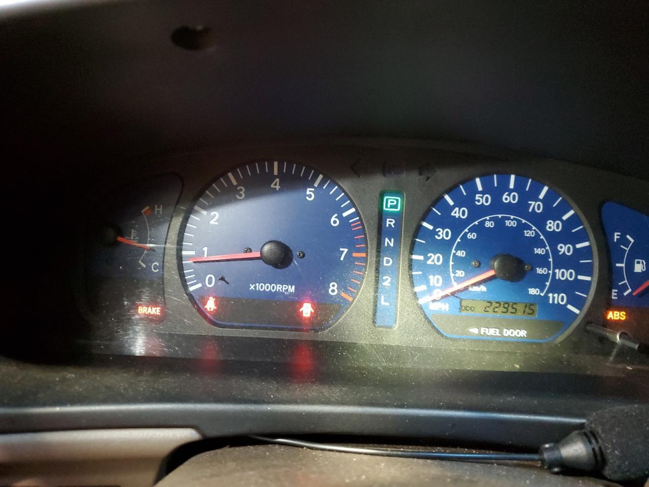 2002 TOYOTA SIENNA