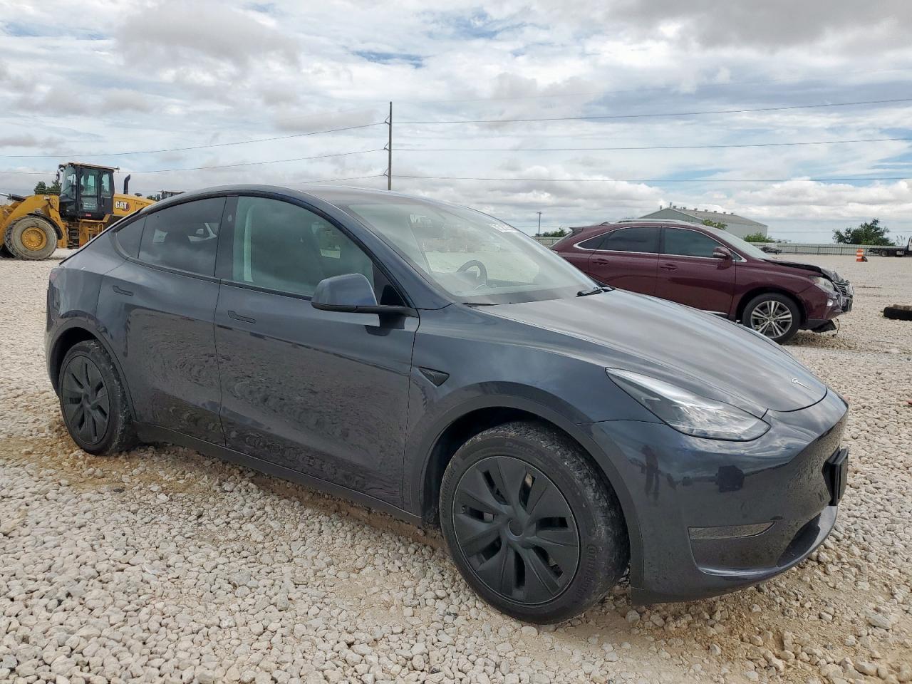 2025 TESLA MODEL Y