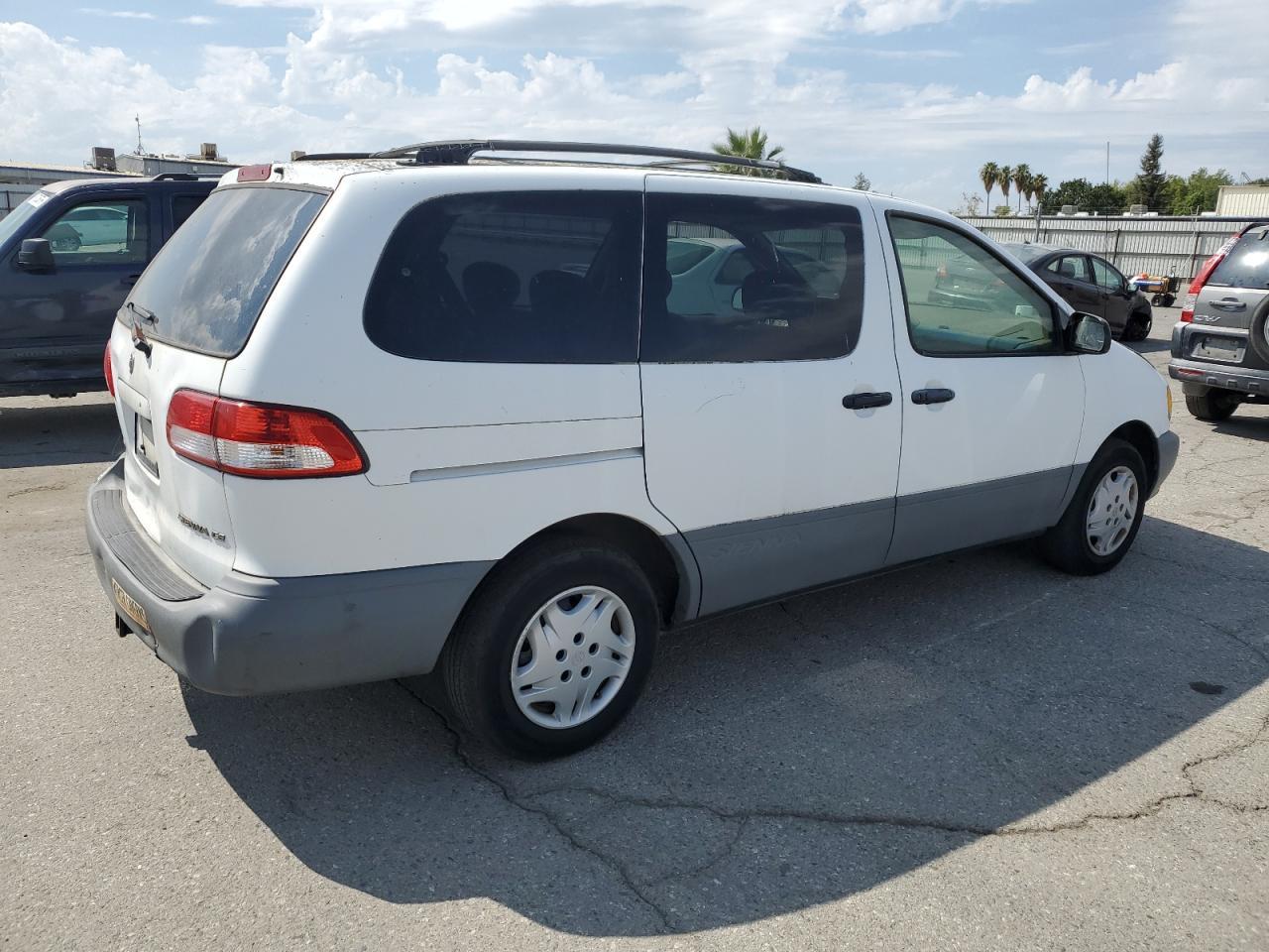 2002 TOYOTA SIENNA