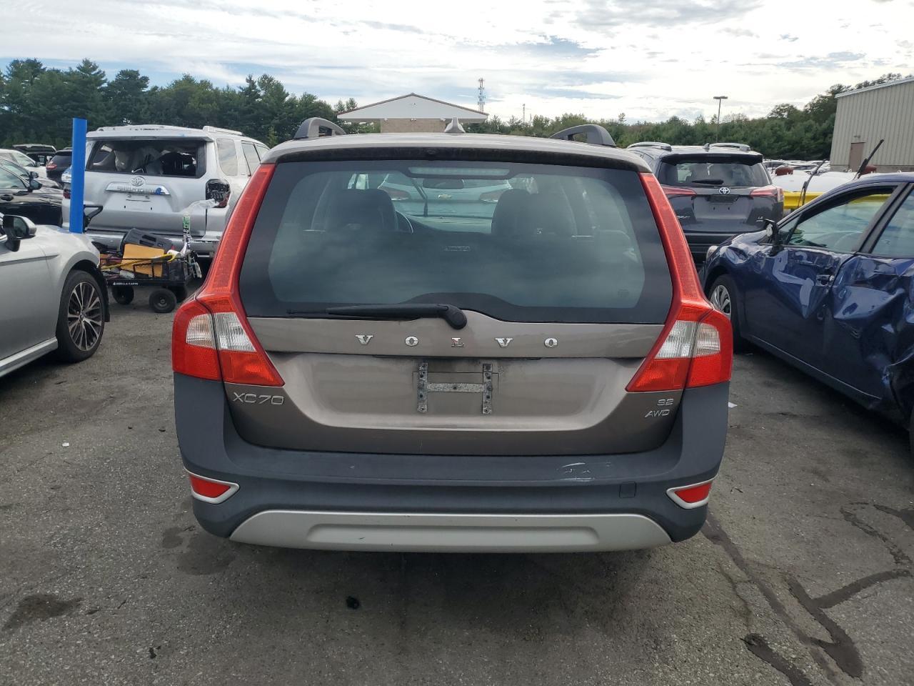 2010 VOLVO XC70