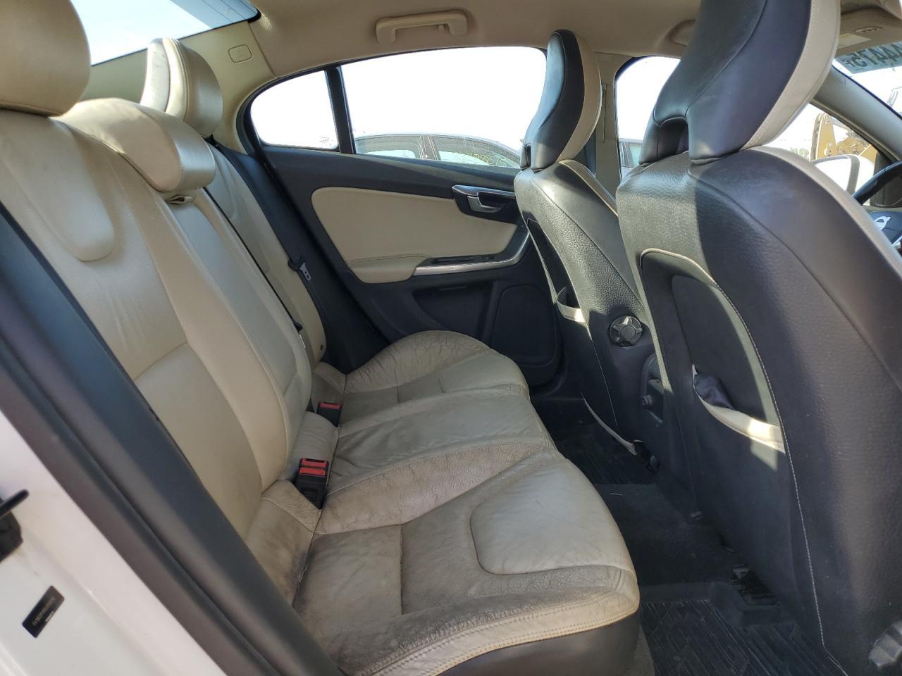2011 VOLVO S60