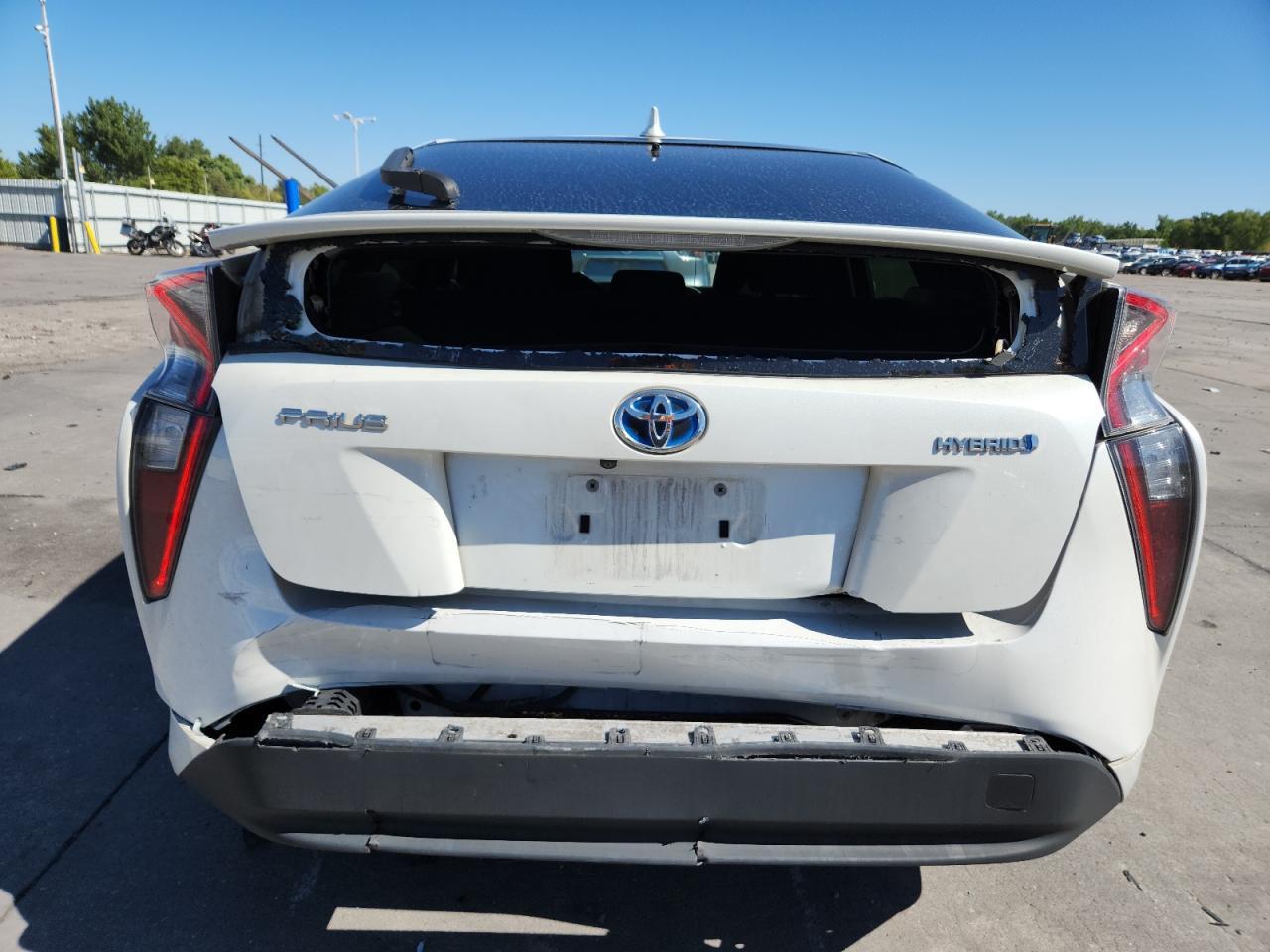 2016 TOYOTA PRIUS