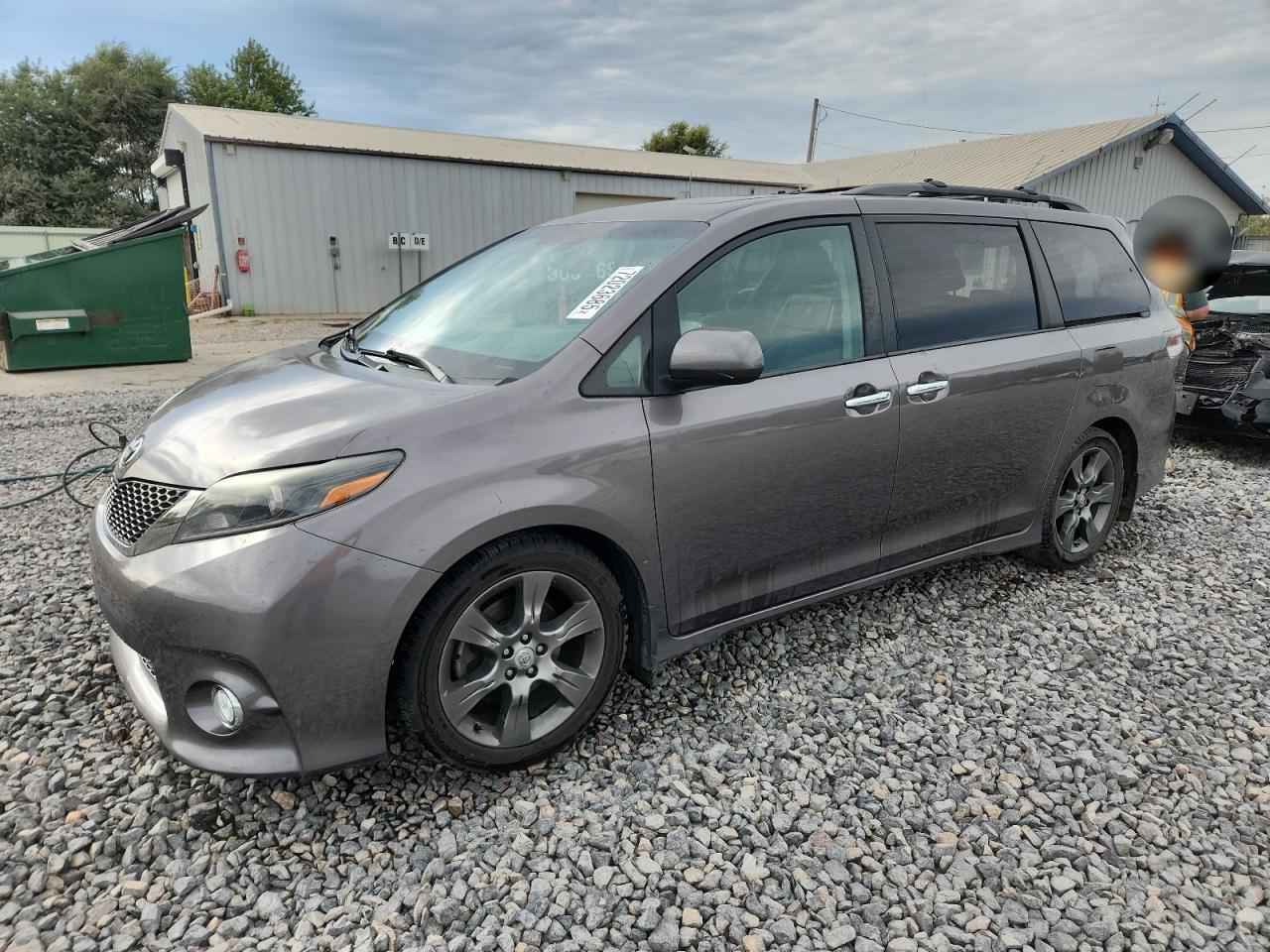 2015 TOYOTA SIENNA