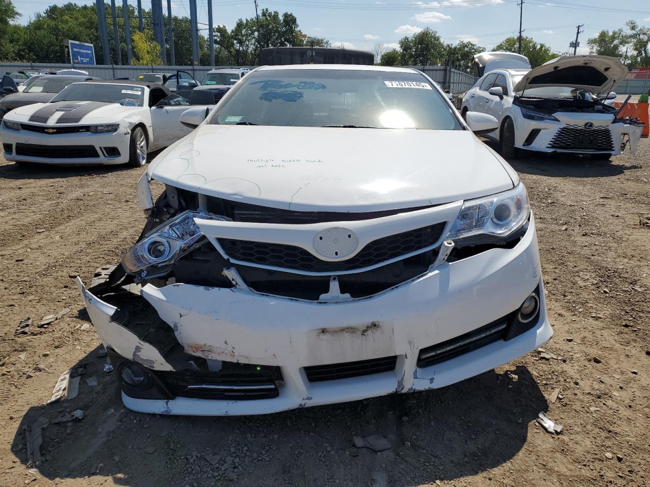 2014 TOYOTA CAMRY