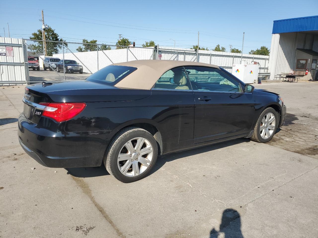 2011 CHRYSLER 200