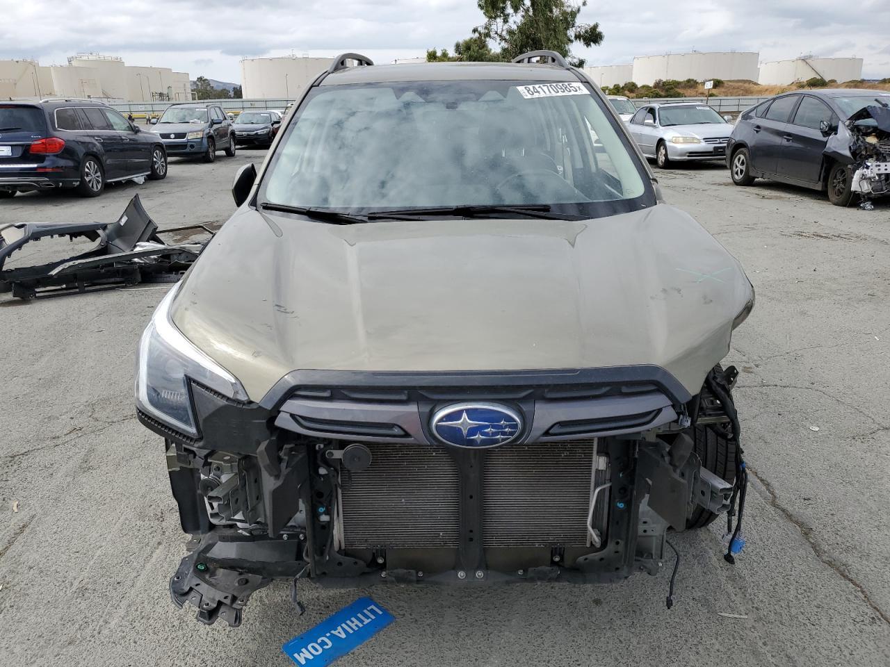 2022 SUBARU FORESTER