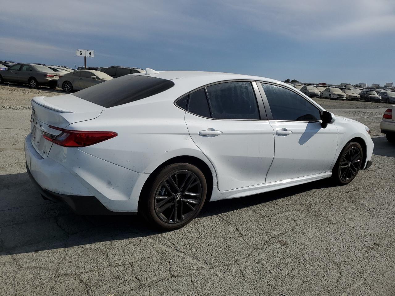 2025 TOYOTA CAMRY