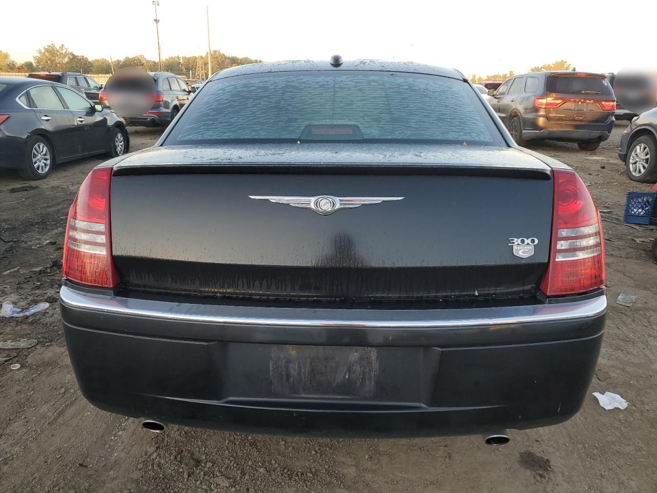 2005 CHRYSLER 300