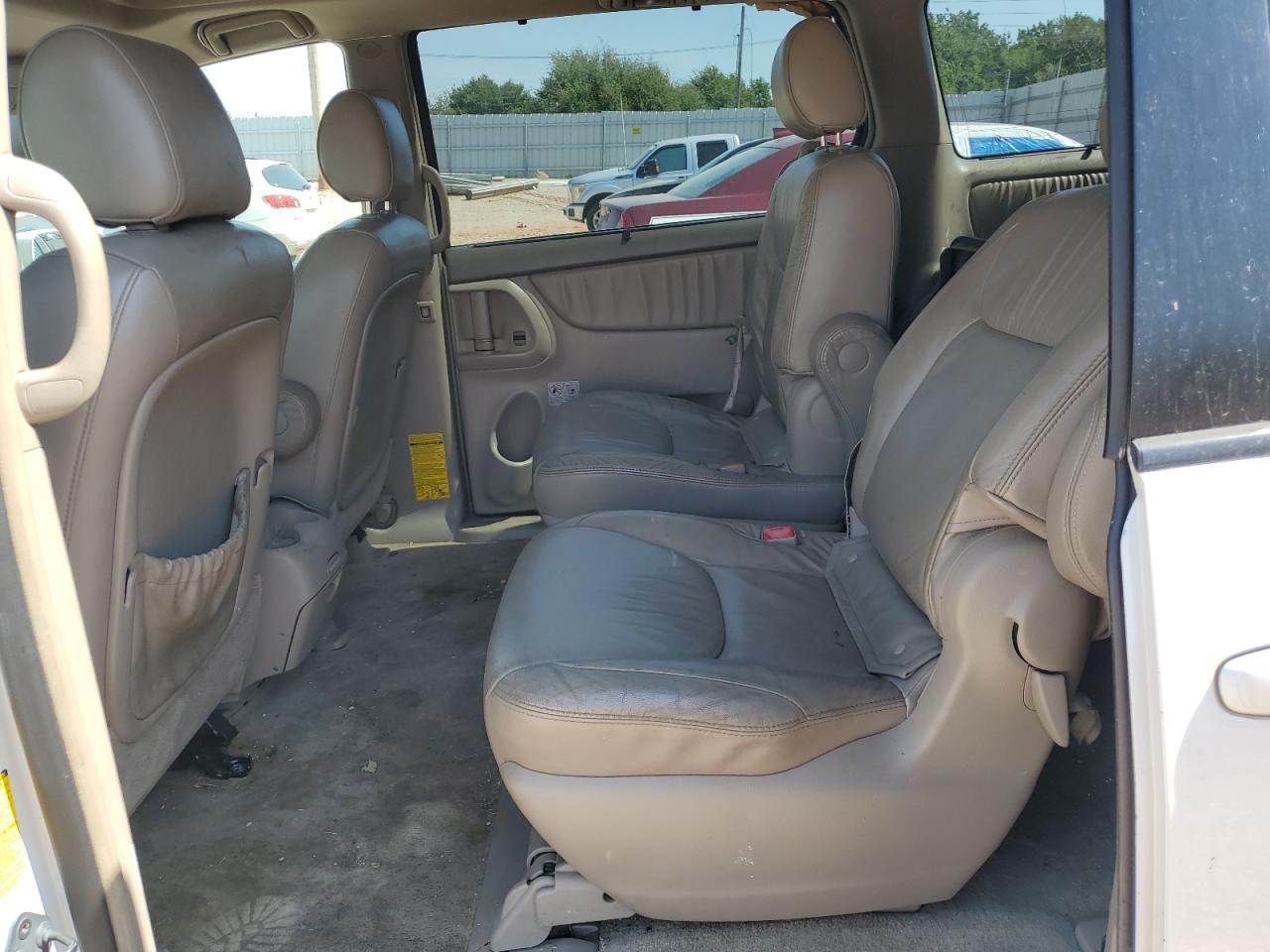 2008 TOYOTA SIENNA