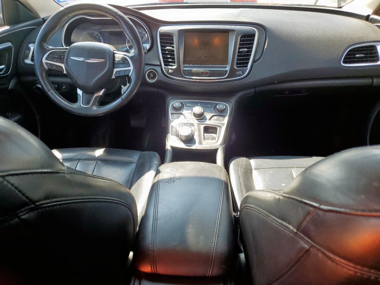 2016 CHRYSLER 200