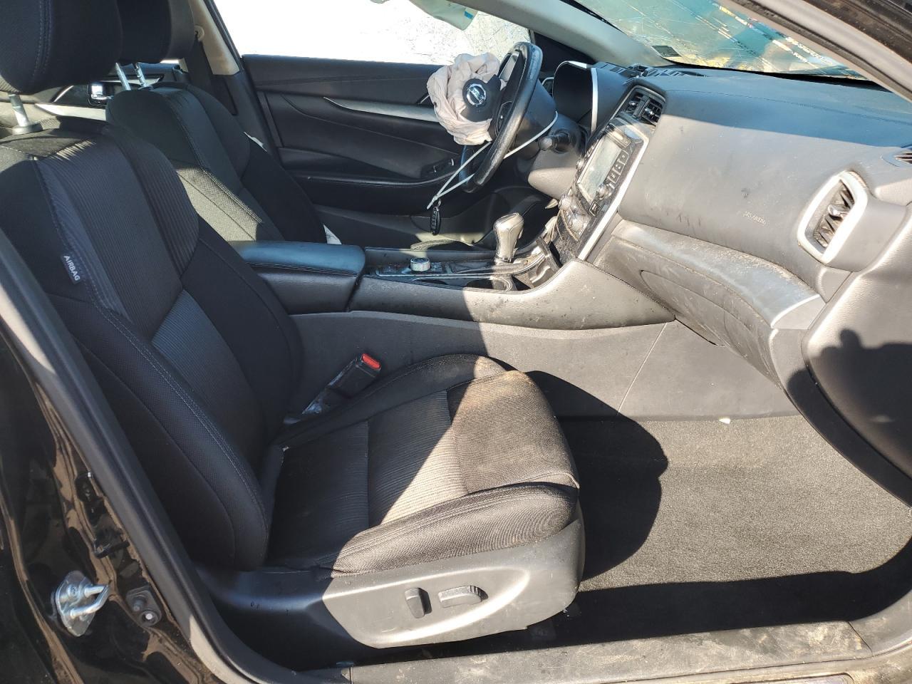 2017 NISSAN Maxima