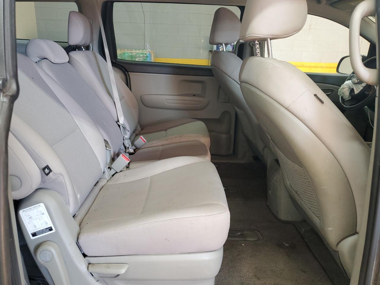 2016 KIA SEDONA