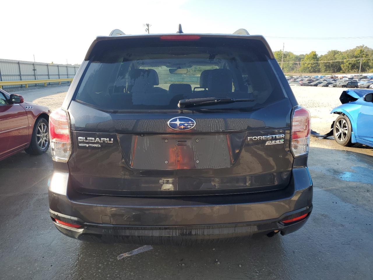 2017 SUBARU FORESTER