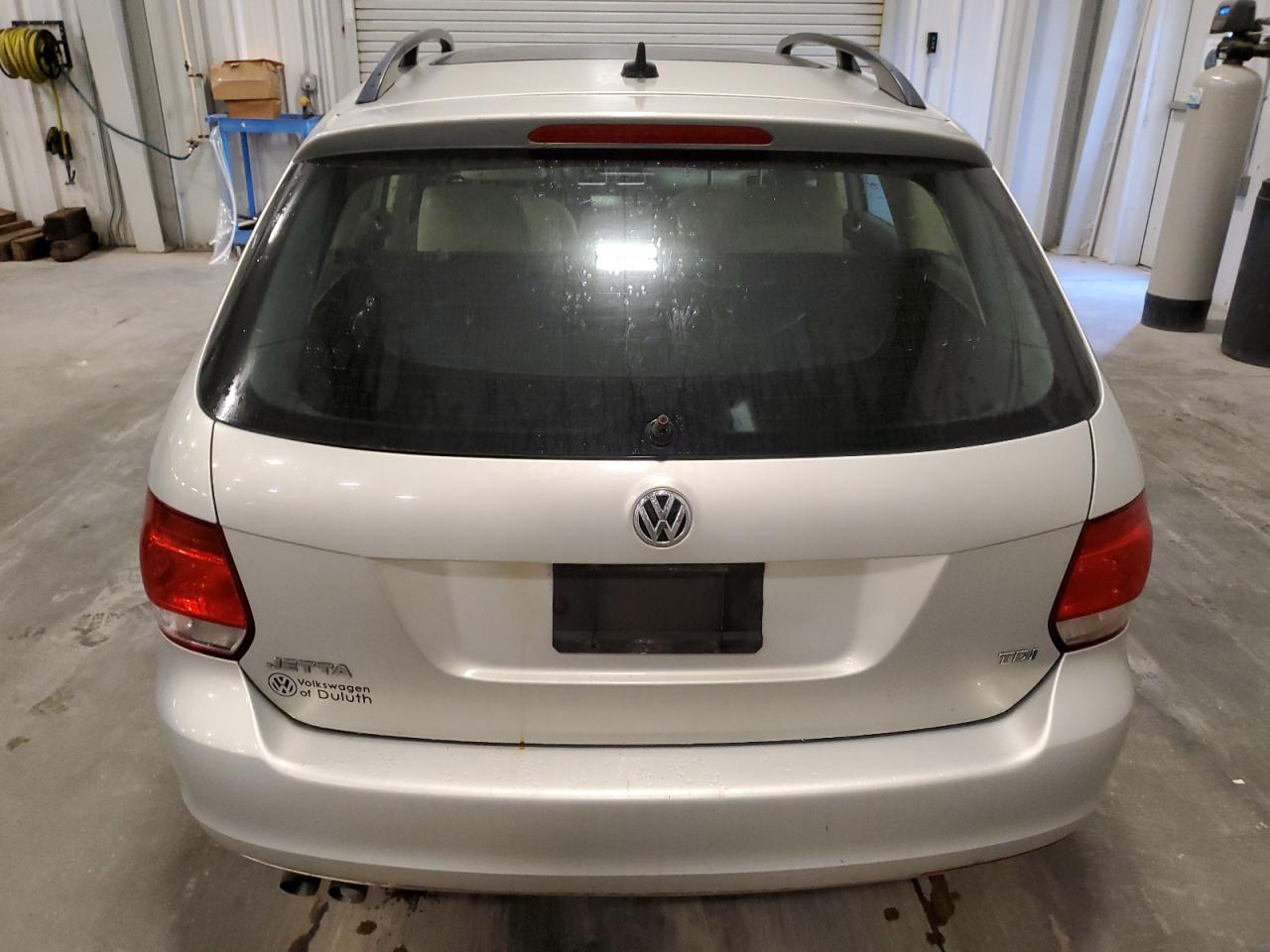 2011 VOLKSWAGEN JETTA