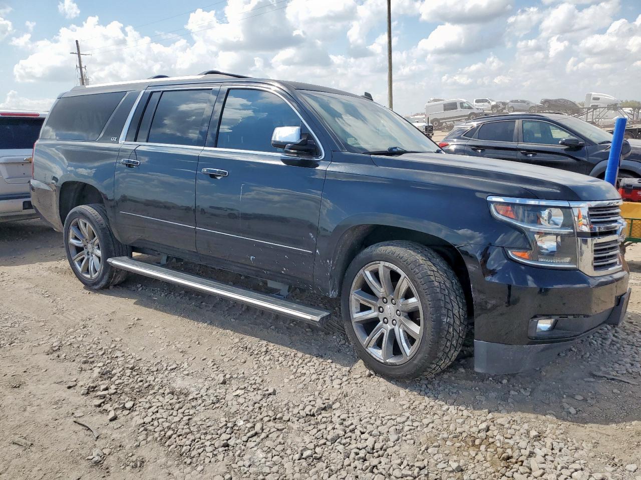 2015 CHEVROLET Suburban