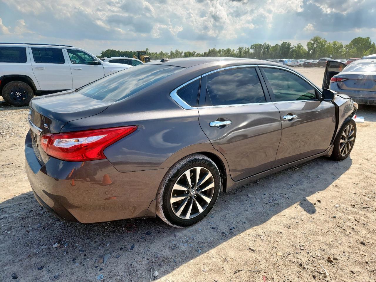 2016 NISSAN ALTIMA