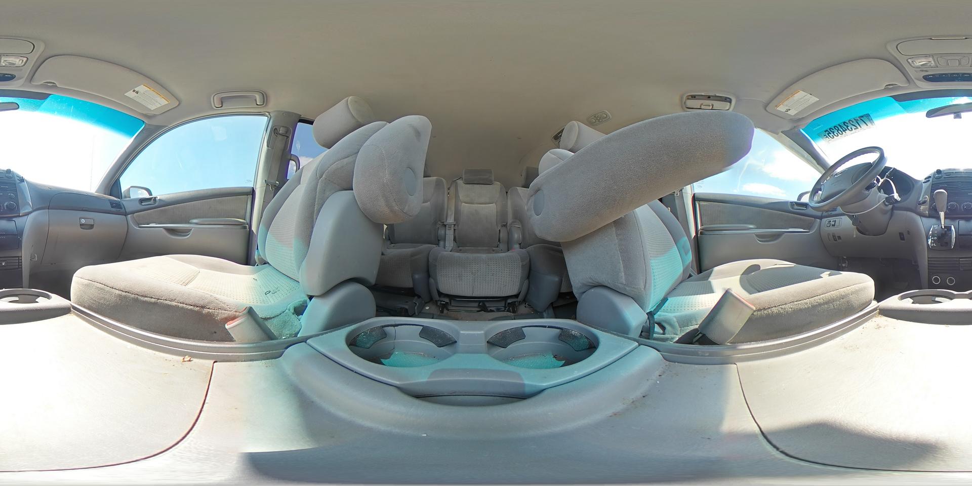 2009 TOYOTA SIENNA