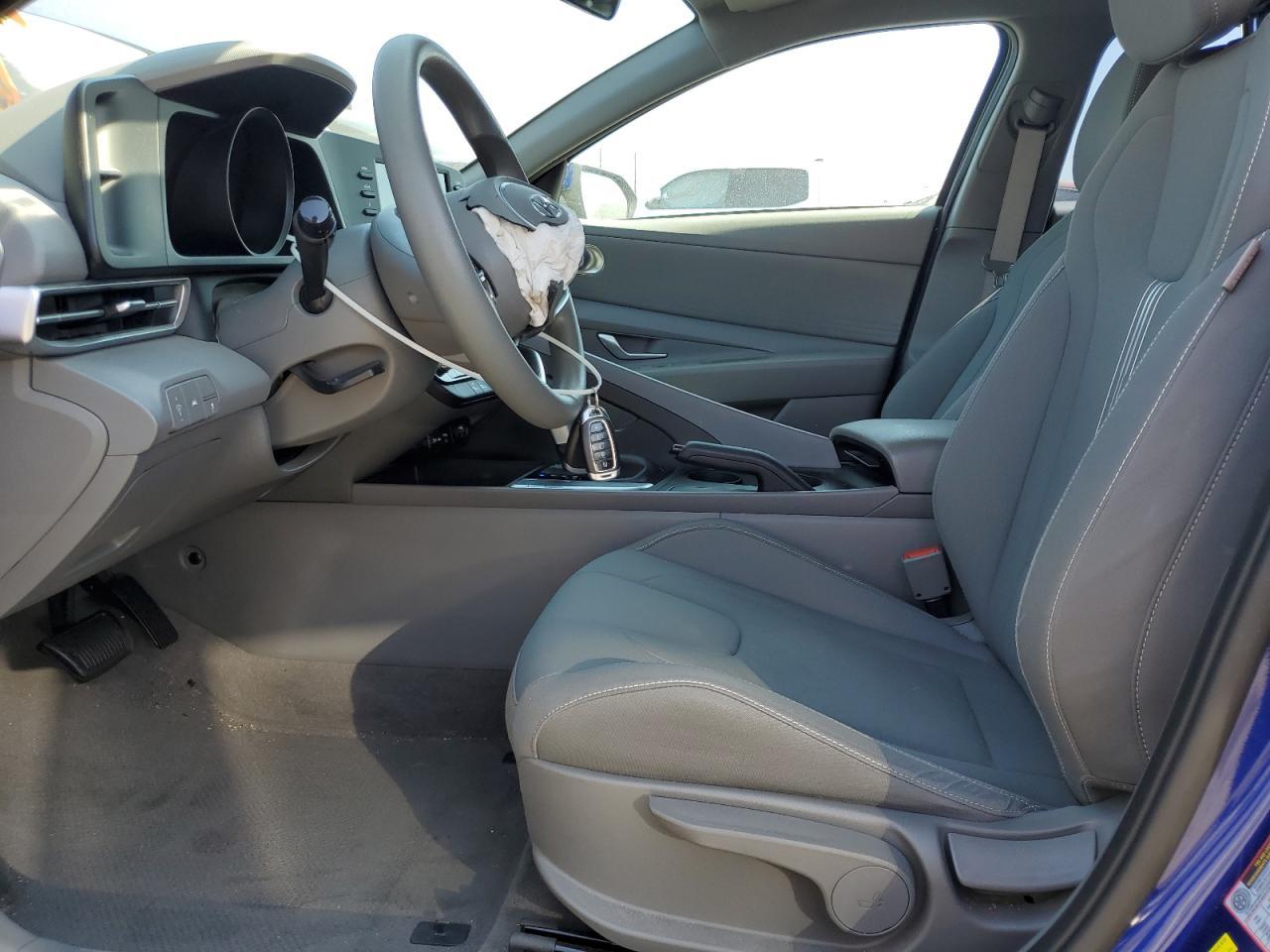 2022 HYUNDAI ELANTRA