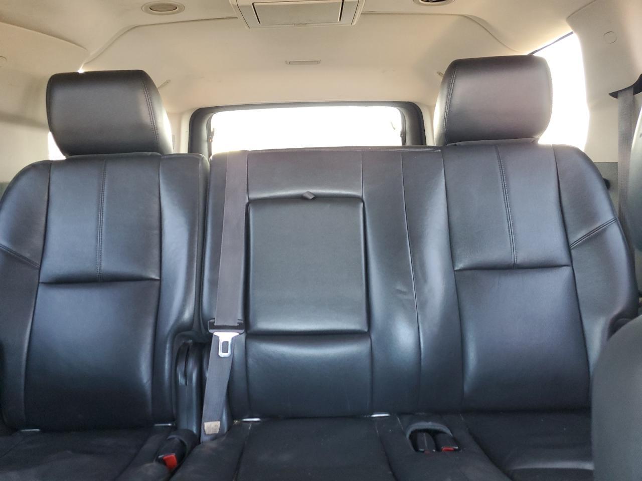 2013 CHEVROLET Suburban