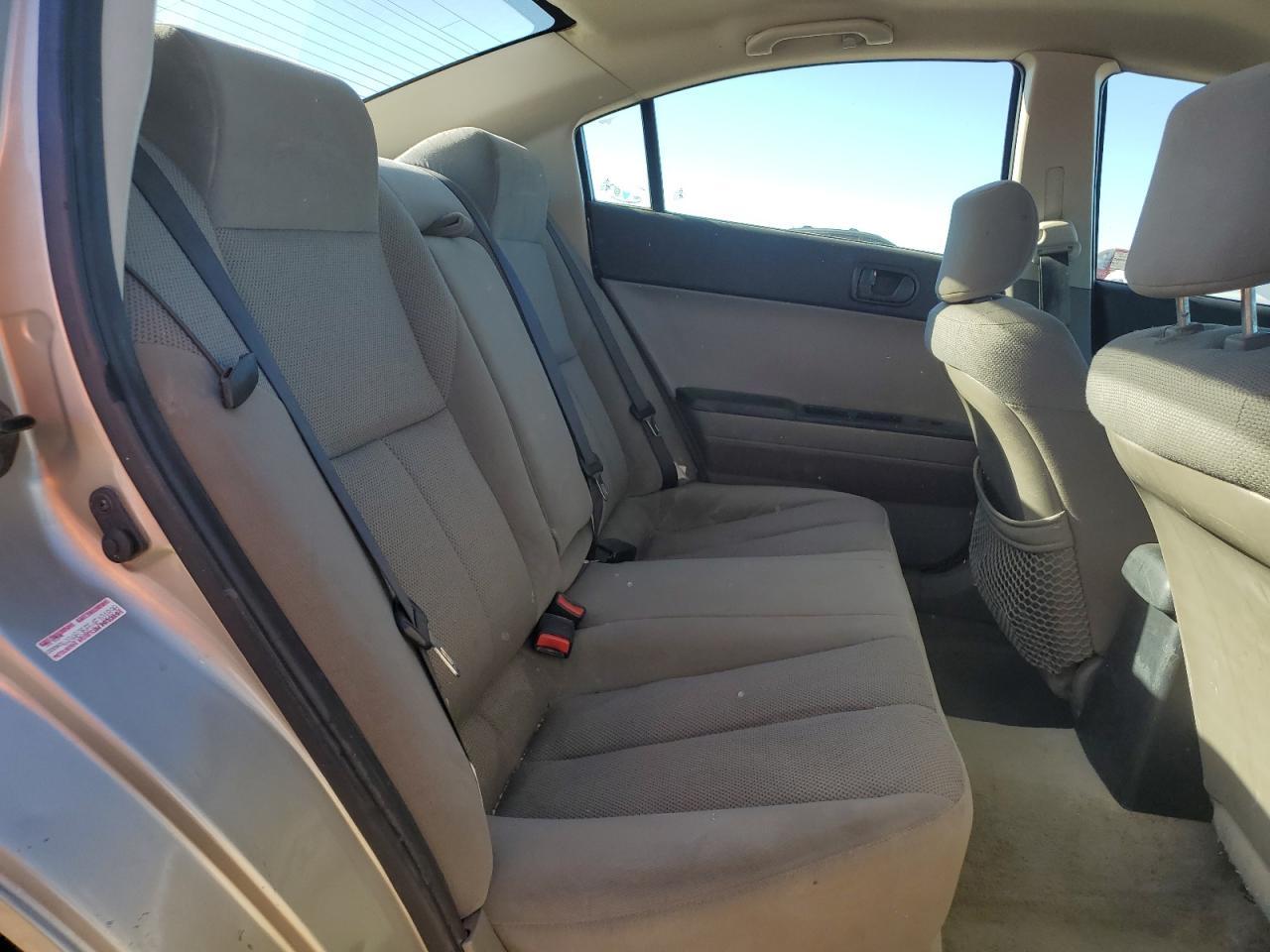 2004 MITSUBISHI Galant