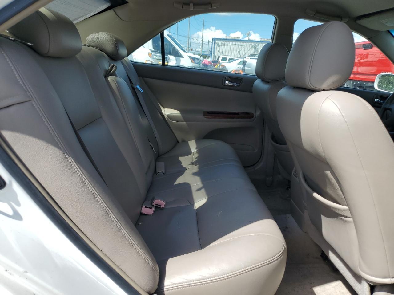 2004 TOYOTA CAMRY
