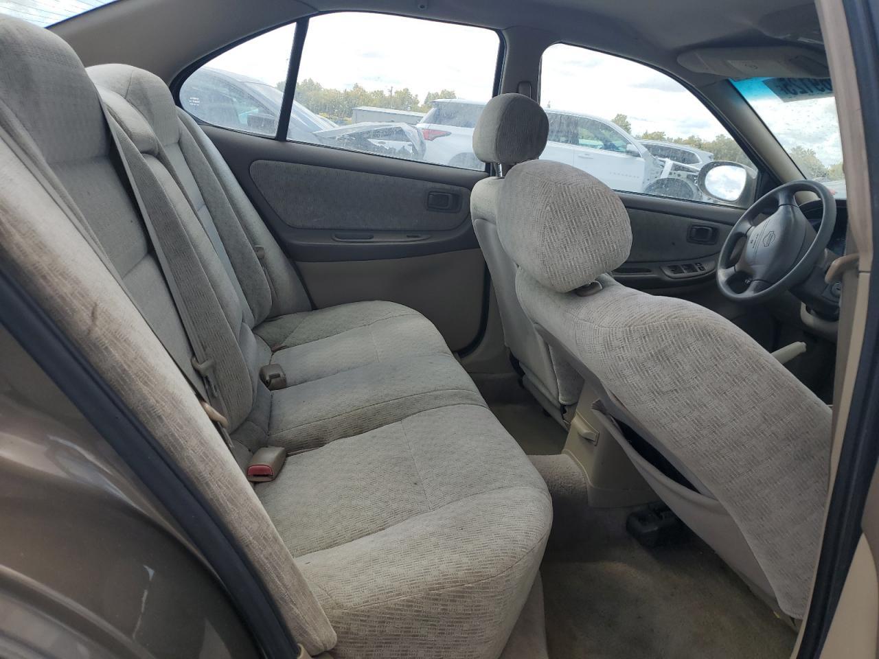 2001 NISSAN ALTIMA