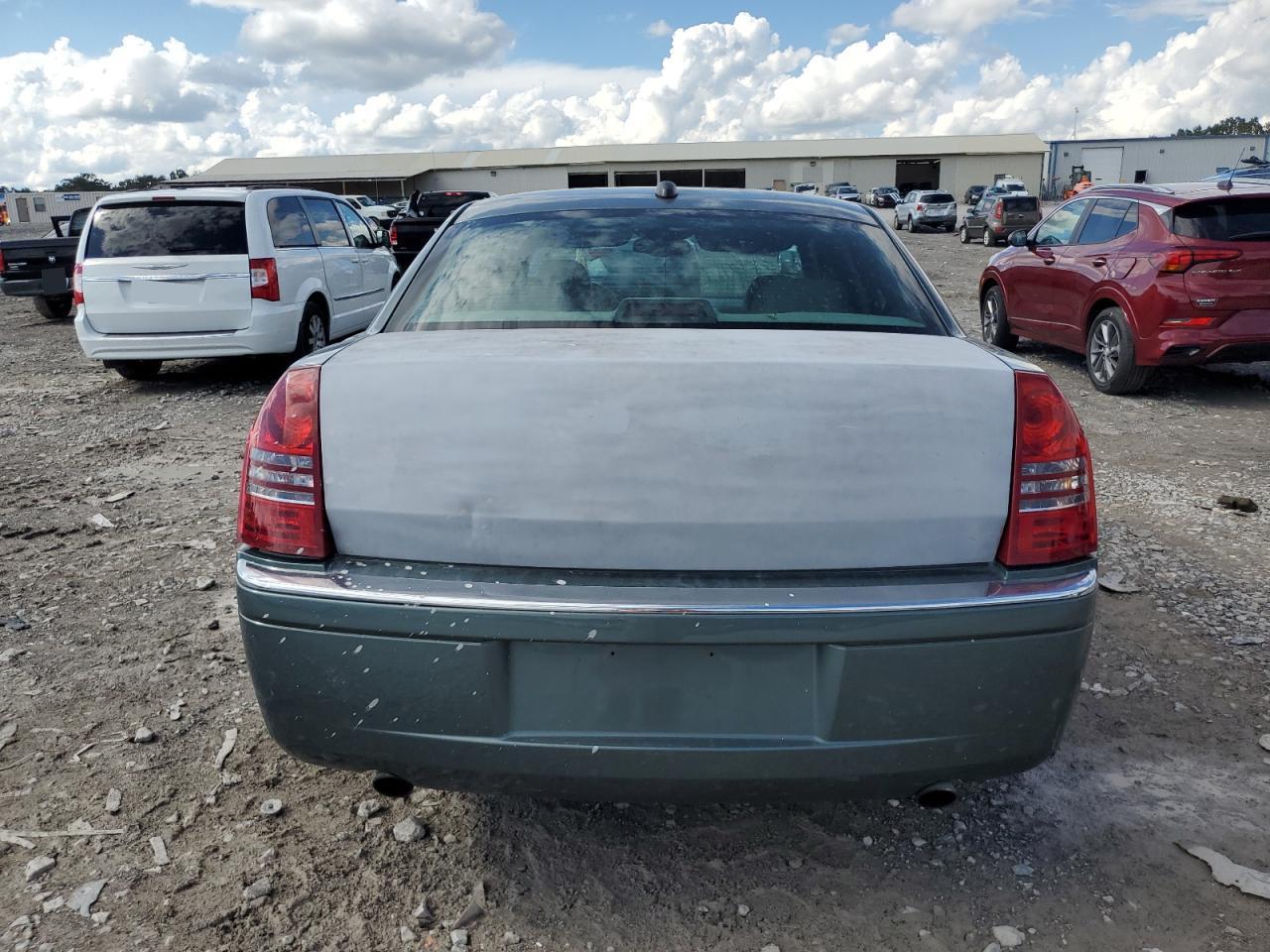 2005 CHRYSLER 300