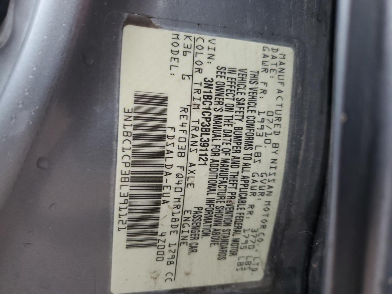 2011 NISSAN VERSA
