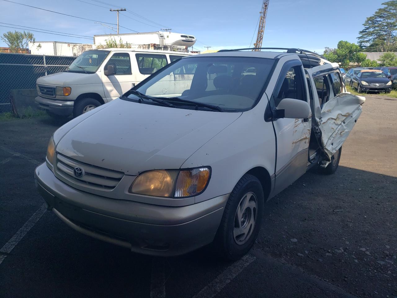 2002 TOYOTA SIENNA