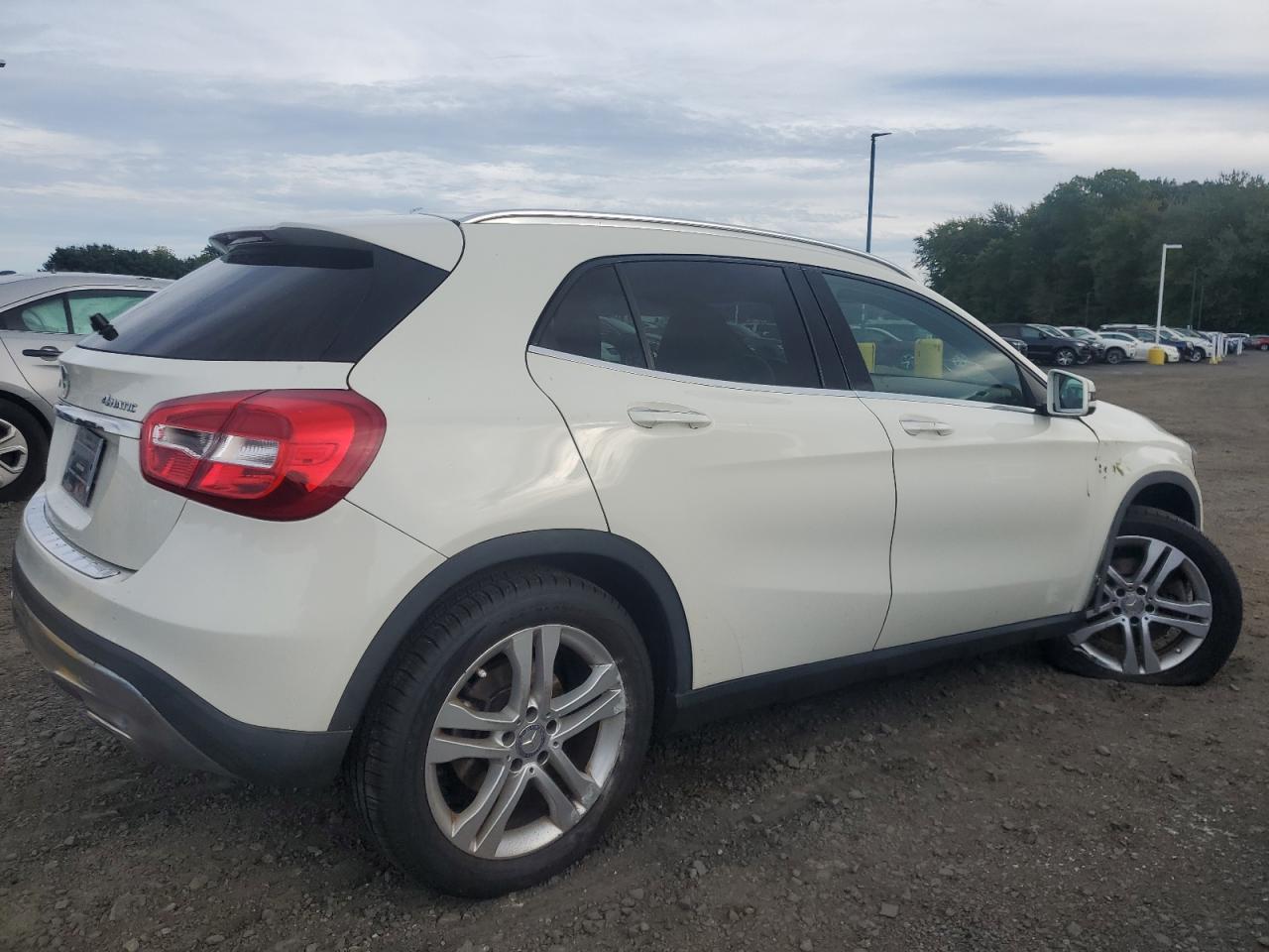 2016 MERCEDES-BENZ GLA-Class