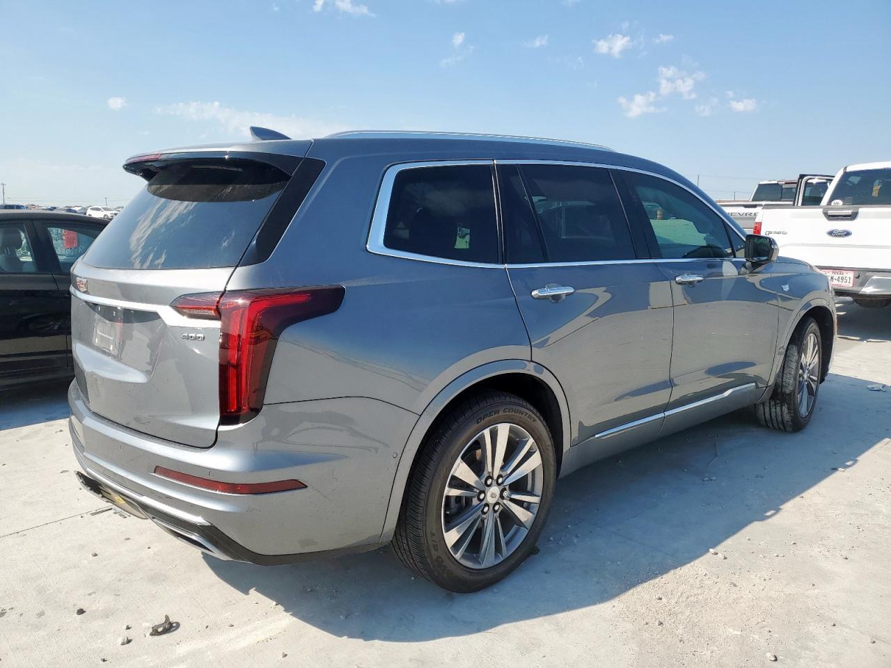 2022 CADILLAC XT6