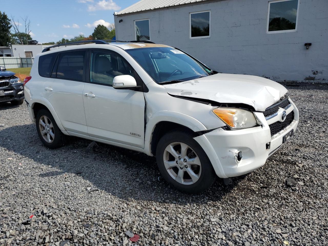 2011 TOYOTA RAV4