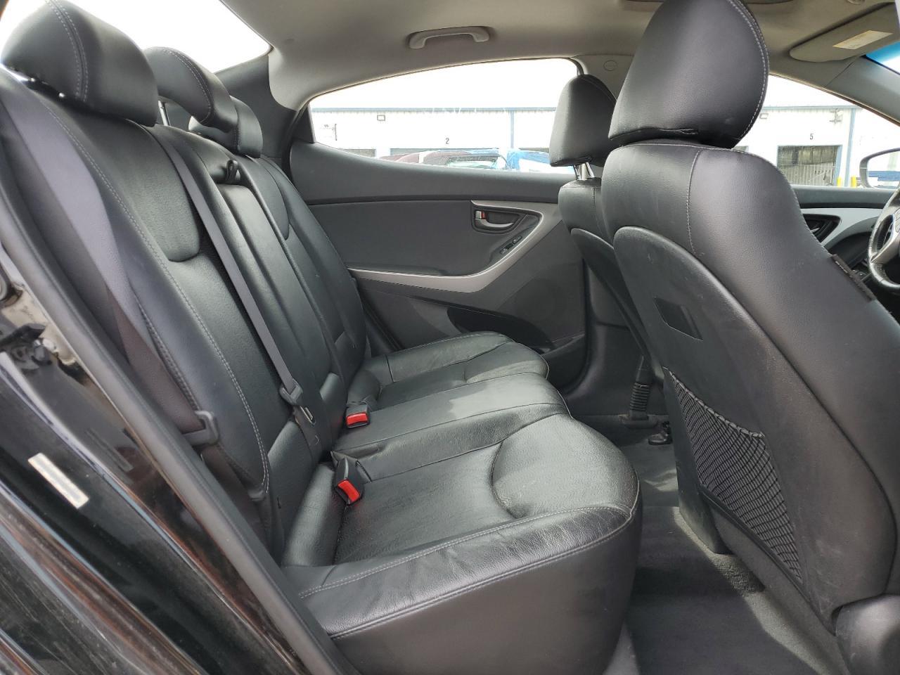 2013 HYUNDAI ELANTRA