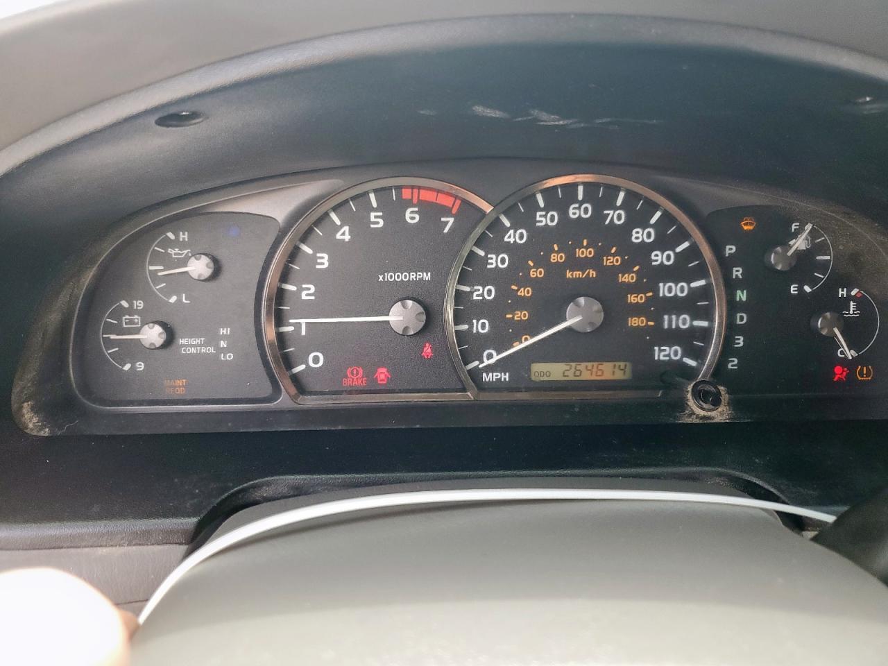 2005 TOYOTA Sequoia
