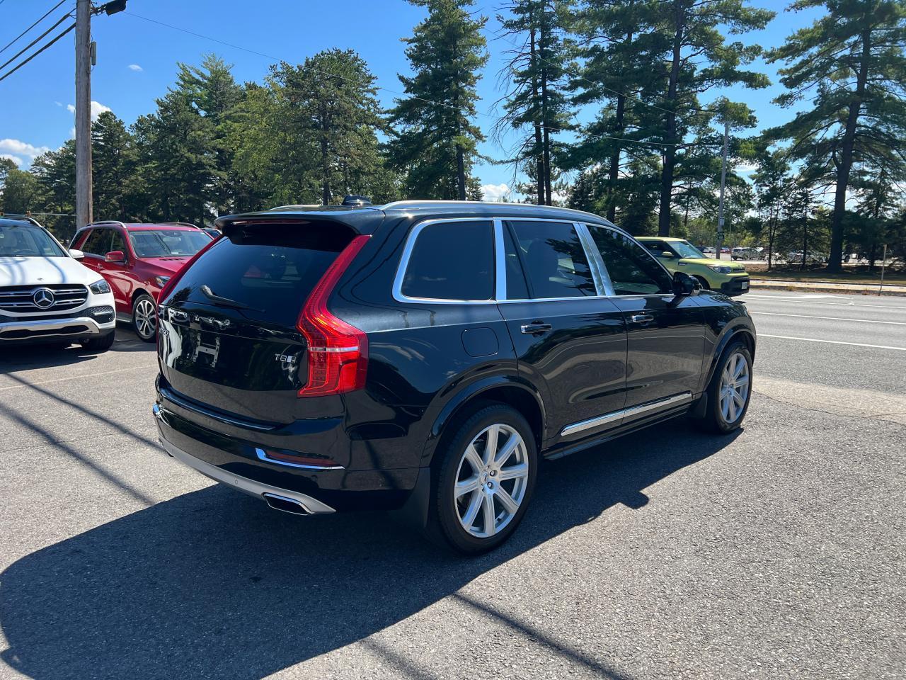 2017 VOLVO XC90