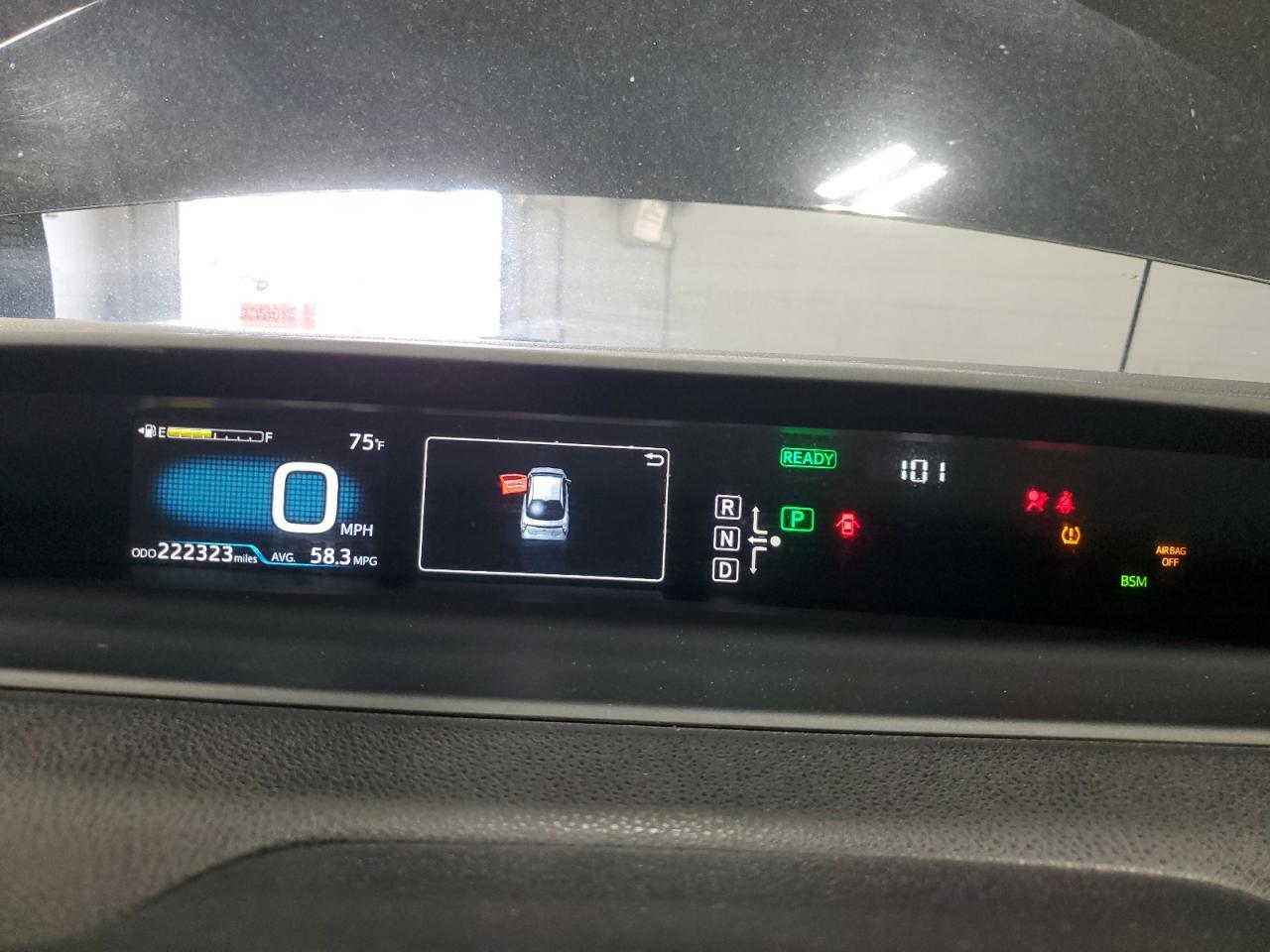 2016 TOYOTA PRIUS