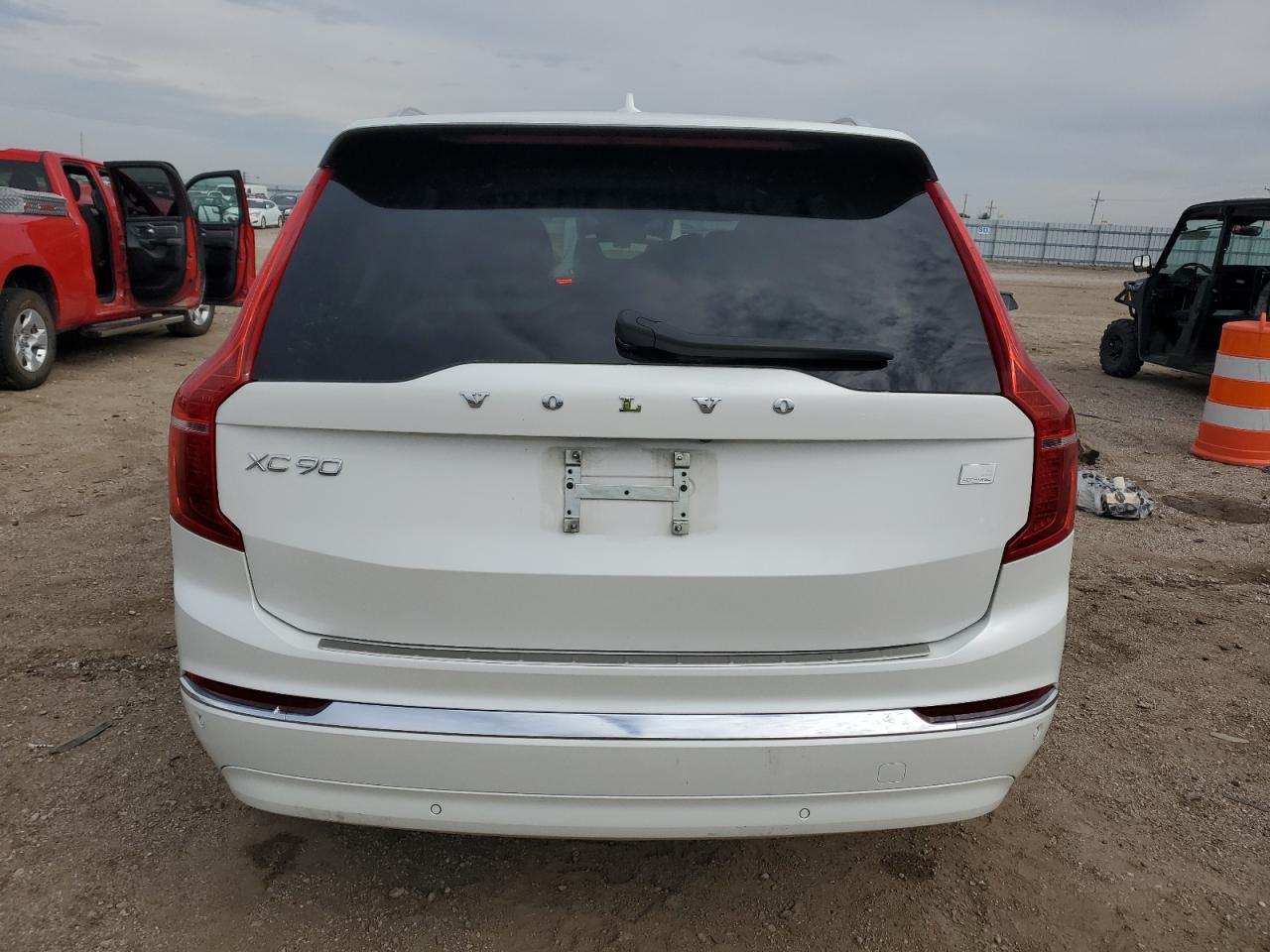 2024 VOLVO XC90