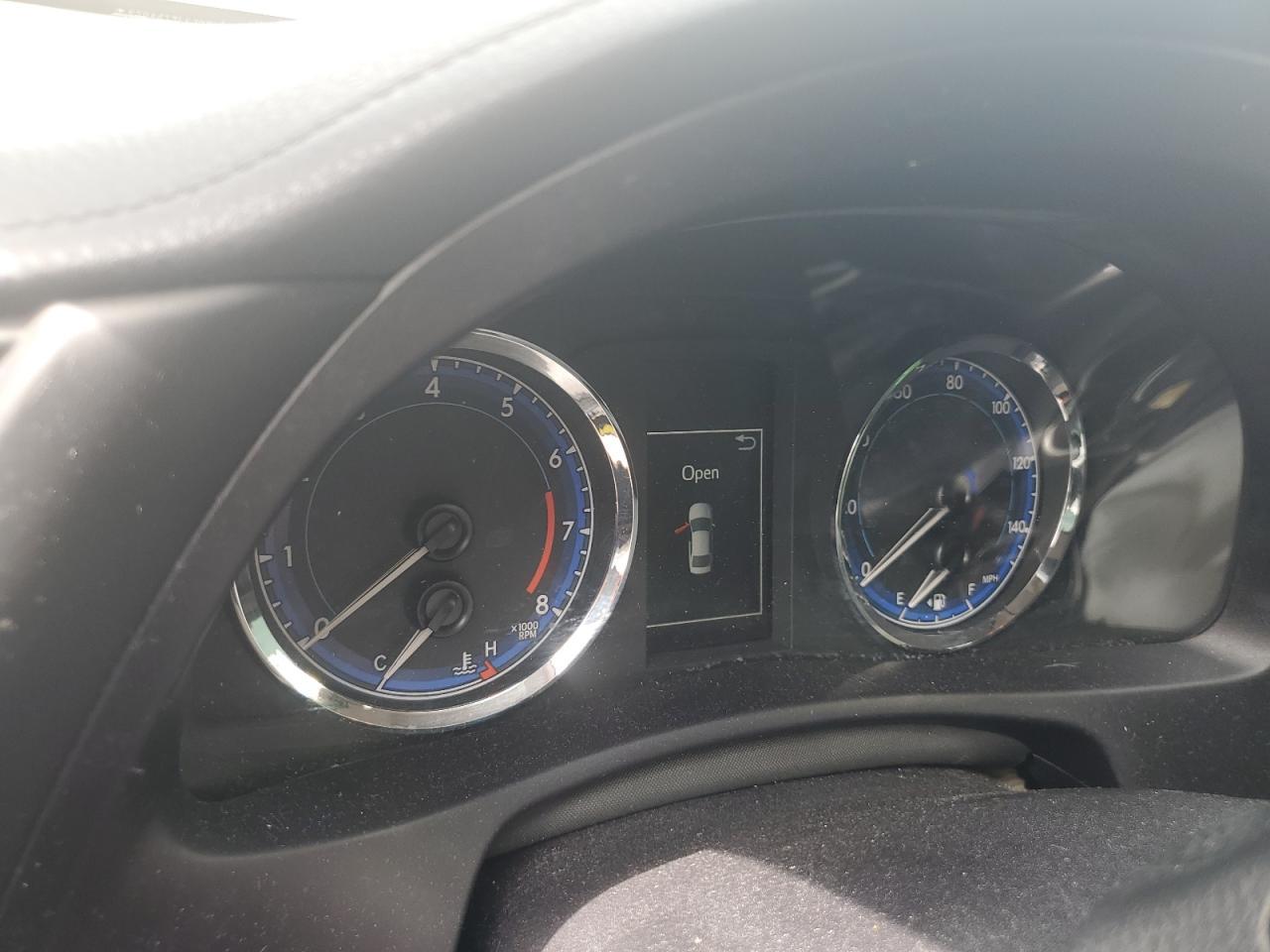 2018 TOYOTA COROLLA