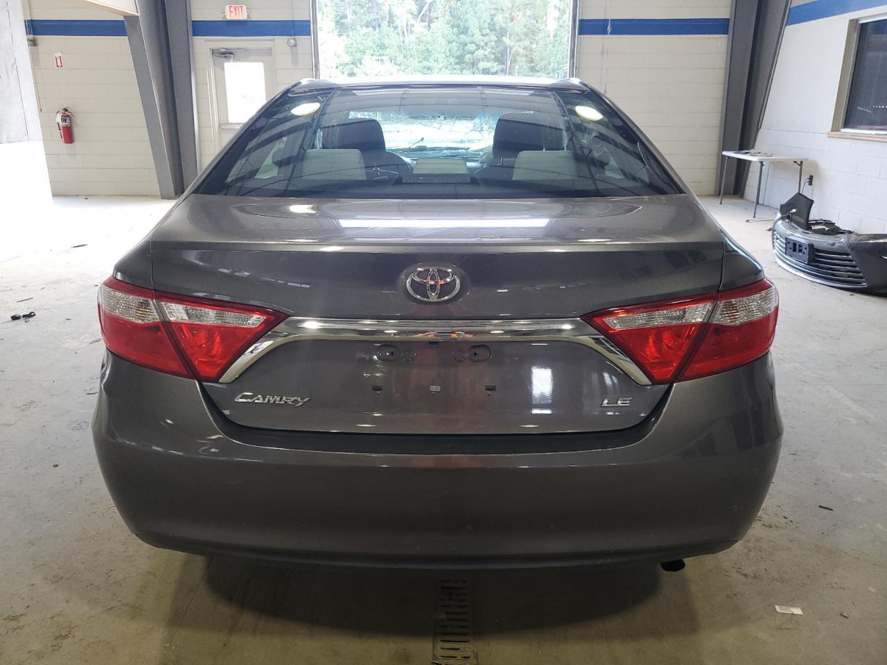 2016 TOYOTA CAMRY